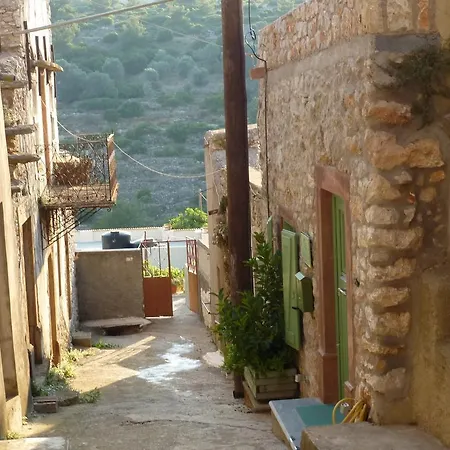 St. George Sykoussis Traditional Residence Agios Georgios Sykousis Room photo