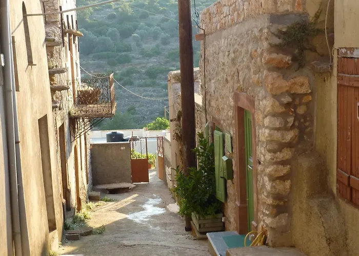 St. George Sykoussis Traditional Residence